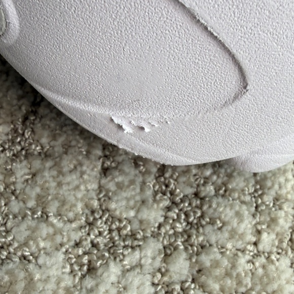 ASICS Gel-Kayano 30 Black and White Men's Running Shoes - Picture 7 of 13